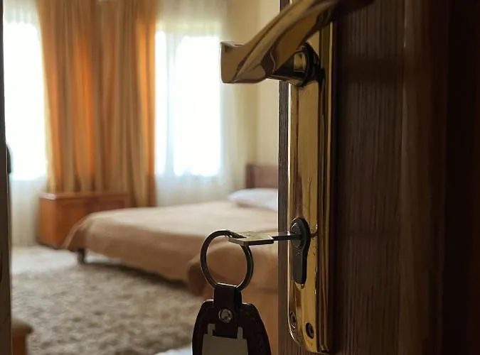 Zorepad Hotel *