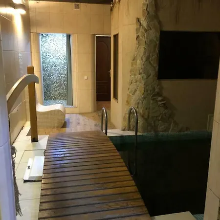 Zorepad Hotel Zabolotiv